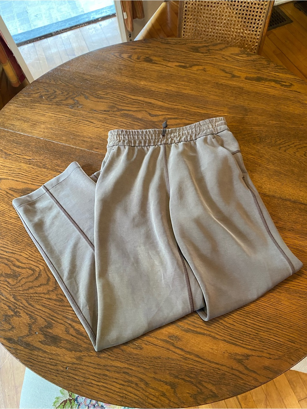 Lululemon sweatpants softstreme pintuck
